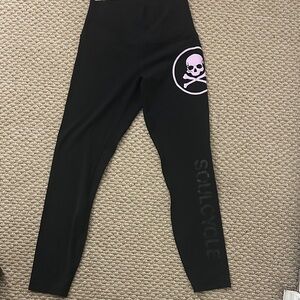 SoulCycle & Lululemon collab leggings with Pink Skull on Black